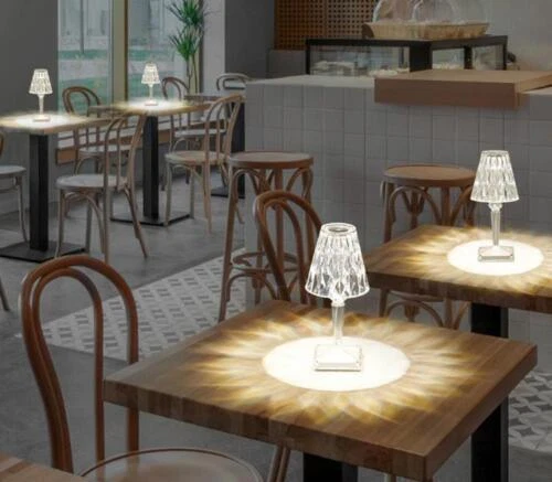 Lampada Touch Tavolo Diamantata Led Ricaricabile Effetto Cristallo Trasparente 2