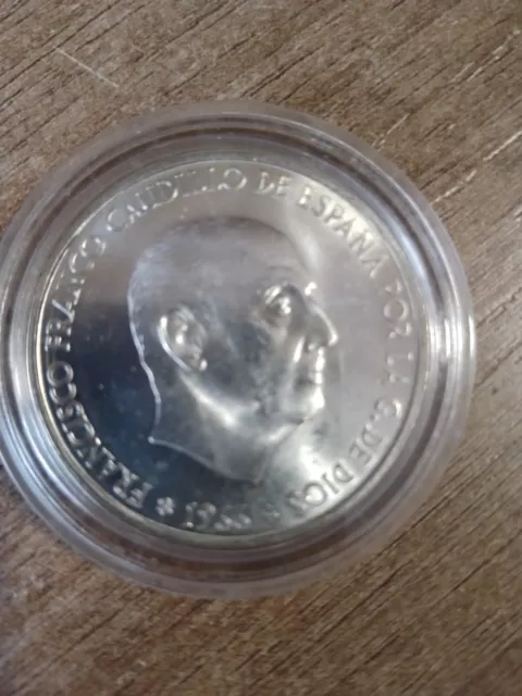 MONEDA 100 PTAS. PLATA DE FRANCO 1966. MBC. ESTRELLAS VISIBLES (66, 67 y 68)