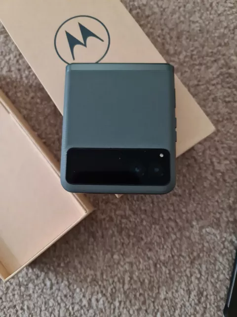 Motorola Razr 40 SAGE GREEN