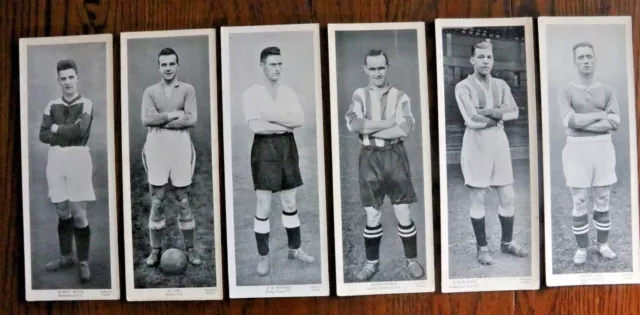E12  Footballers 1932, Panel Portraits , B & W, Topical Times Cards