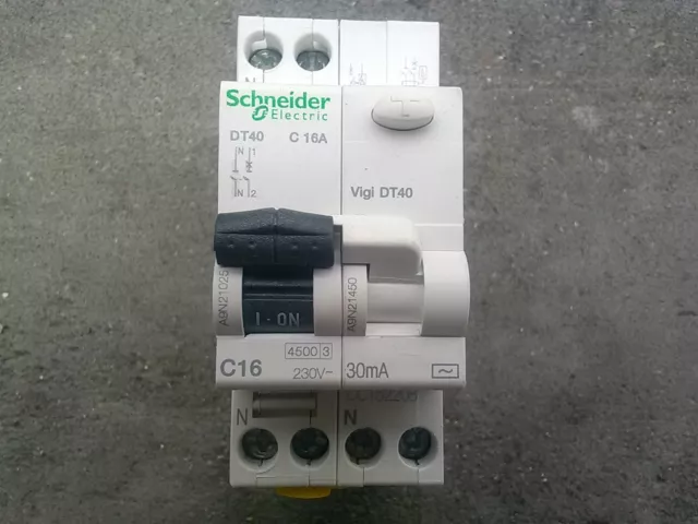 Schneider A9D20616 Disjoncteur différentiel Acti9 1P+N 30mA 16A Type AC DPN  Vigi K 6kA