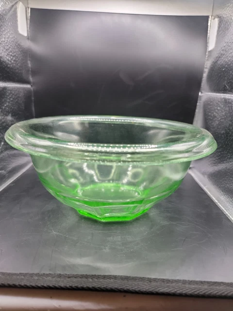 Vintage Hazel Atlas 7.5” Ribbed Uranium Depression Green Mixing Bowl Rolled Edge