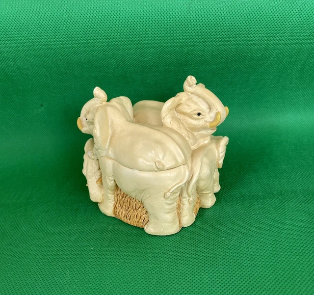 1999 Elephants Trinket Stash Box Figurine With A Small Elephant Inside 4”H (DE)