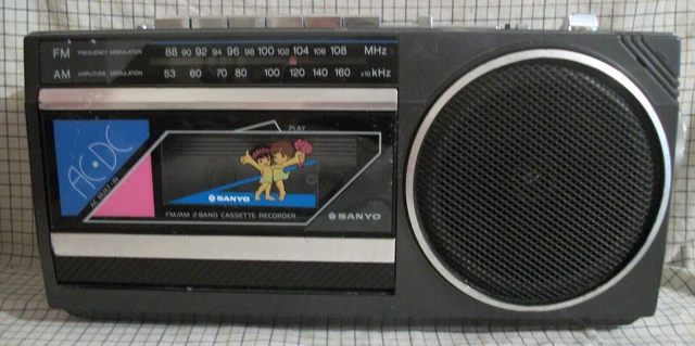 RADIO CASSETTE SANYO MS320L - très bon état et fonctionnel EUR 90,70