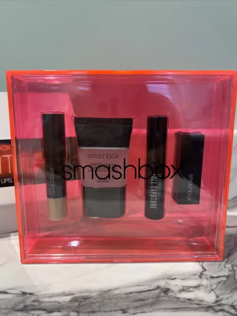 Smashbox Light It Up Geschenkset Fotooberfläche Grundierung, Lippenstift, Mascara, Wangen Set