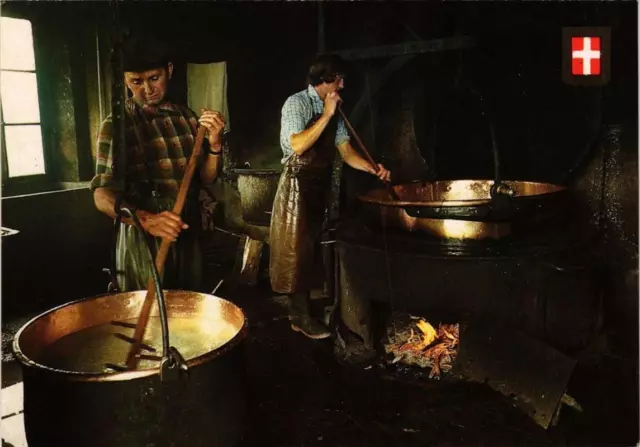CPM Fabrication traditionnelle du fromage en montagne FOLKLORE (754179)
