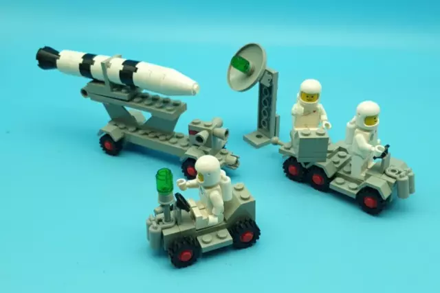 LEGO Space Mobile Rocket Launcher 897 Buggy