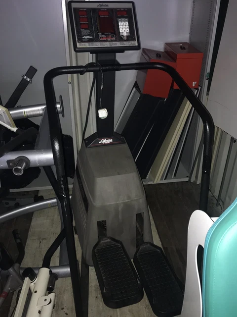 LIFE FITNESS LIFESTEP 7500 Stepper Stair Machine For Commercial