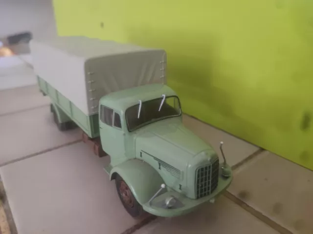 camions miniatures 1/43e