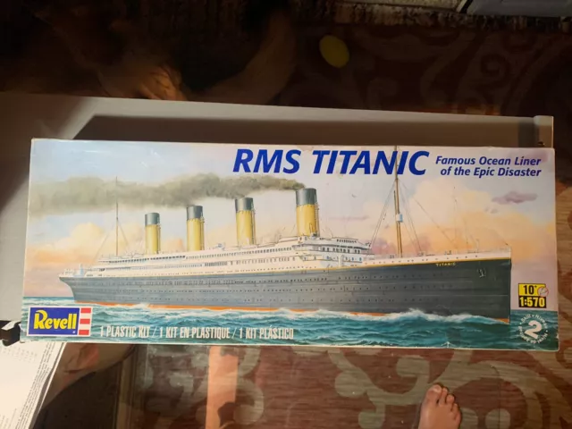 Revell RMS Titanic ship 1:570 Plastic Scale Model Kit Open Box Unused