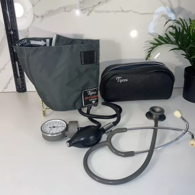 Vintage Medical Kit Stethoscope,blood Pressure Cuff Pouch Doctors Medical Tycos