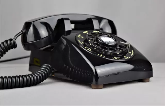 Refurbished Vintage Antique Telephone Model 500 - Metal Finger Wheel - 21734
