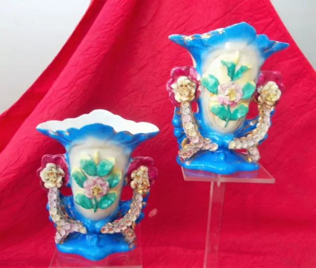 Paire de vases mariée porcelaine de Paris dans le gout Jacob Petit