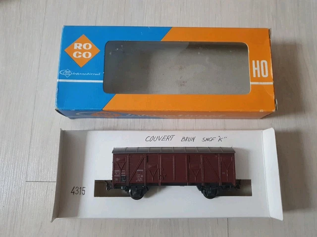 ROCO 4369A, wagon couvert à bogies type GGths Bromberg DB Neuf BO (Ref: #4369A