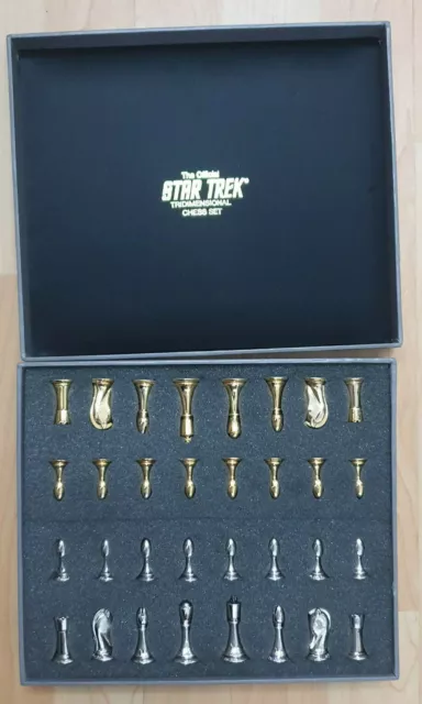 Vintage 1994 Star Trek Tridimensional Chess Set 