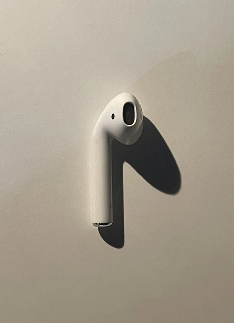 Apple AirPods 2nd Generation - Replacement Right Side Only - 2nd Gen - A2032