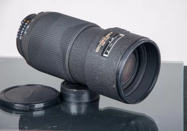 NIKON AF 2,8/80-200 D  - lichtstarkes Profi-Telezoom-Objektiv für NIKON F