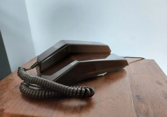 LOT 15 - Ancien téléphone PTT à touches - bicolore EUR 26,00 - FR