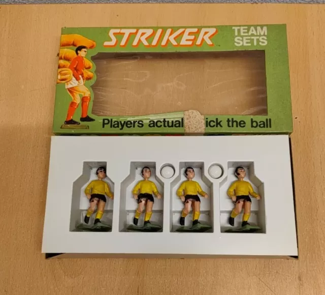 Parker Striker Team Sets Yellow & Black With 2 Balls Boxed