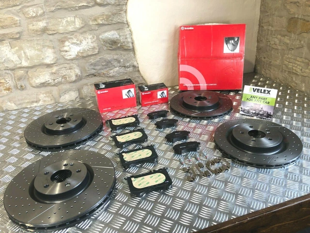 Sonderbestellung Brembo Bremsscheiben Vorne & Hinten Und Brembo Beläge Mercedes Cla45