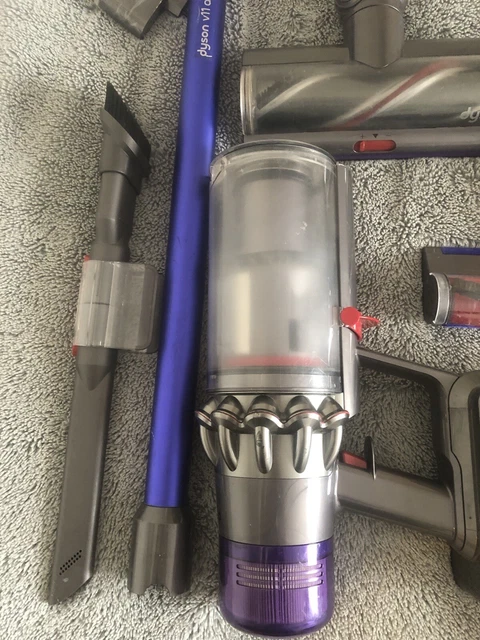 Dyson V11 Absolute extra aspirateur balai il fonctionne très bien