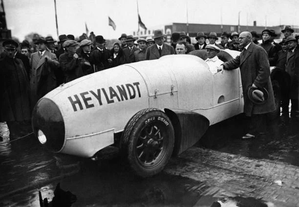 PUBLIC DEMONSTRATION ROCKET car designed by Dr Heyland Tempelh- 1931 ...