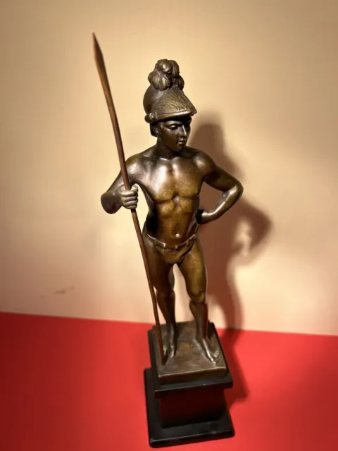 Alte Bronze Figur stehender Gladiator mit Speer - Signiert