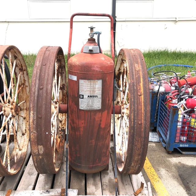 ANSUL MODEL 350-B Mobile Dry Chemical Fire Extinguisher