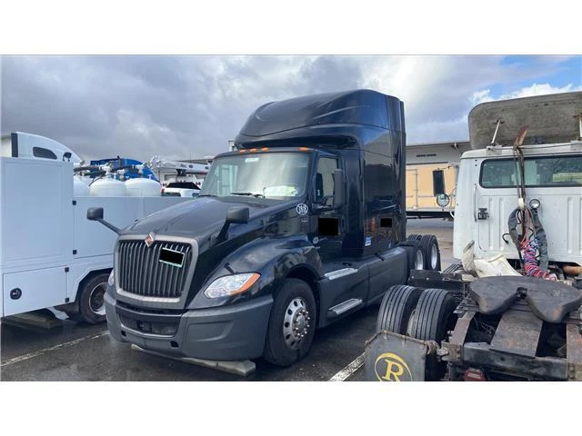 2019 InternationalLT625Automatic