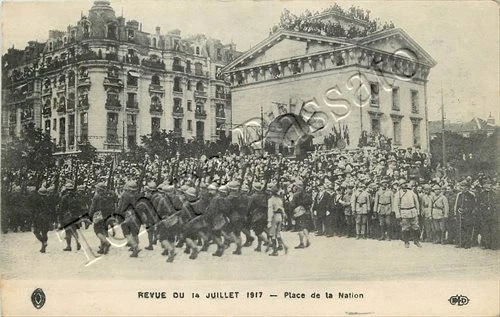 Francia - Parigi, parata militare 14 luglio (folla in place de la Nation) - 1917