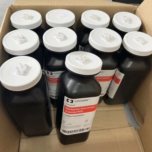 Lot Of 10 Covidien kendall RCRA hazardous waste container 1.5 quart  New