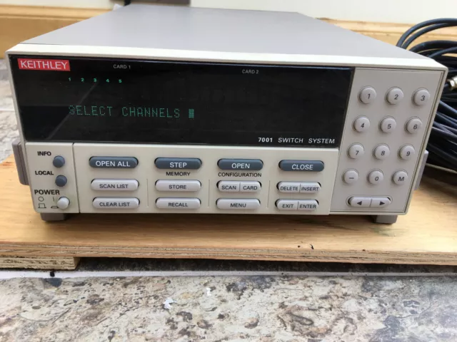 Keithley 7001 Schaltersystem mit 7052 Matrixkarte