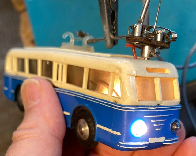 Trolley Bus HO Eheim Brawa - 2 Axes, Rouge Et Blanc, Avec éclairage (lot De 2)