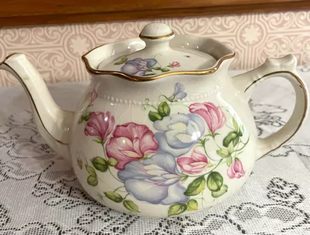 Vintage Arthur Wood Teapot Roses Gold Gilt England #6061 Tea Pot