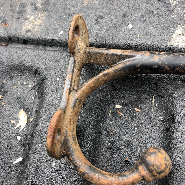 Large vintage cast Wall Hook Coat/Hat Rack, Rustic/Primitive- double hooks 8.5/4 3
