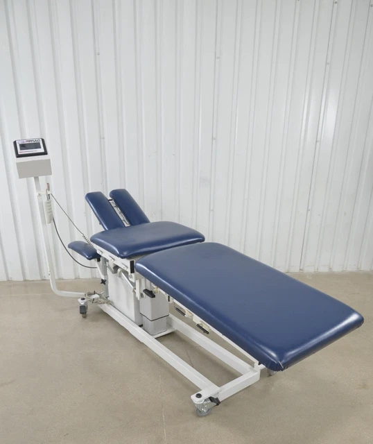 Saunders Group Chattanooga 73000A Active 3D Trac Chiropractic Treatment Table