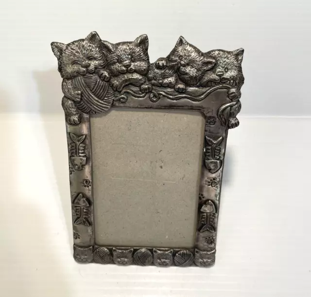 Vintage Pewter Cats Kittens 3.5 x 5 Tabletop Picture Frame Fish Bones Yarn