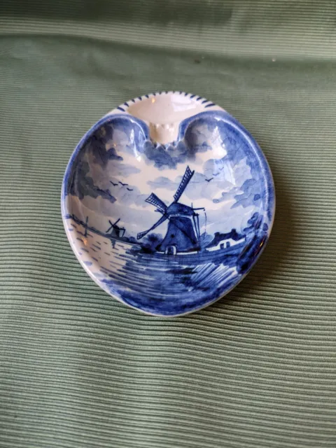 Holland Delft Blue Windmill Ashtray Dutch Hand Painted Blue and White  11x8cm