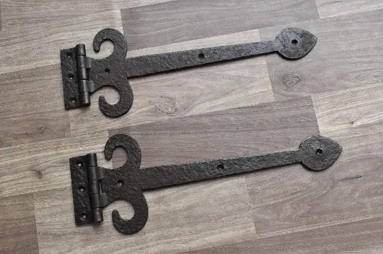 Vintage iron handmade french gate door hinges pair arrow head barn rusty 2 pcs