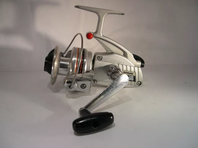 VINTAGE OLYMPIC SPARK 3200 FISHING REEL JAPAN COLLECTIBLE 200 Spinning  Angling $24.90 - PicClick