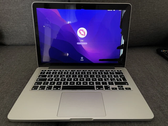 Apple MacBook Pro 13.3" 2015 256GB SSD Intel Core i5 Dual Core 2.7 GHz 8GB RAM