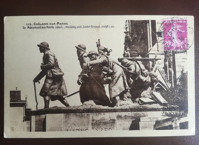 Cpa - 51 - Chalons-Sur-Marne - Le Monument Aux Morts