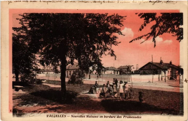 CPA VAUZELLES - Nouvelles Maisons en bordure des Promenades (456810)