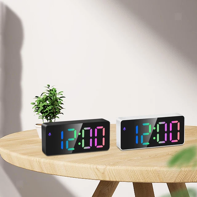 Horloge Numérique LED Avec Miroir - 3 Luminosités - Ports USB - Affichage 15,5cm - Doré
