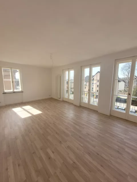 4Raum Wohnung zur Miete 2.OG rechts 126qm