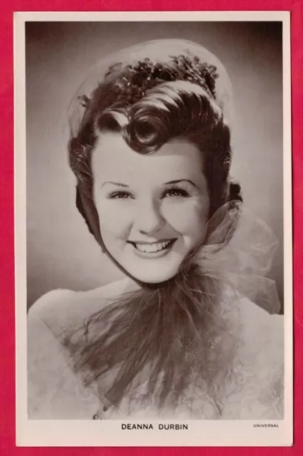 Vintage Deanna Durbin Picturegoer Series No 1459. Real Photo Card. Ref S39.