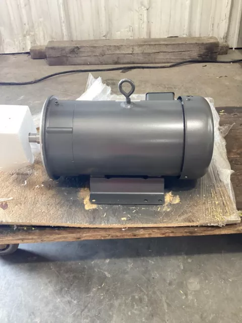 Baldor-Reliance 7 1/2 Hp Industrial Motor 3