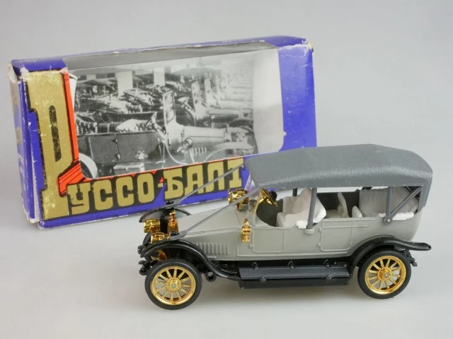 RUSSOBALT 1/43 C24/40 soviet oldtimer CCCP USSR + Blisterbox 125217 EUR ...