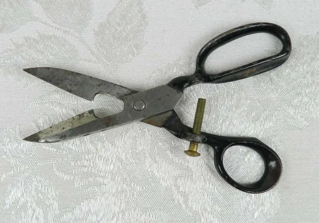 Antique BS & Co Button Hole Scissors Pat DE 1864 Barnard Son Connecticut 5-1/2"