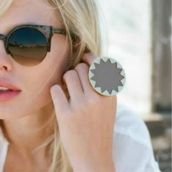 NWD HOUSE of HARLOW GOLD TAUPE LEATHER SUNBURST LARGE STATEMENT BOHO RING 5 6